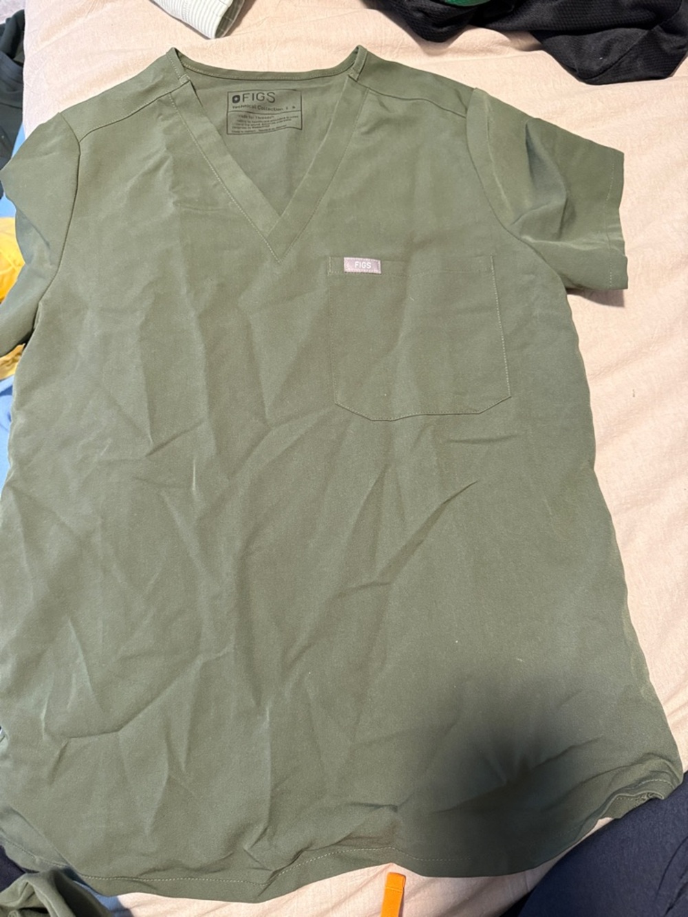 Olive green Figs scrub set. Pant and v neck top